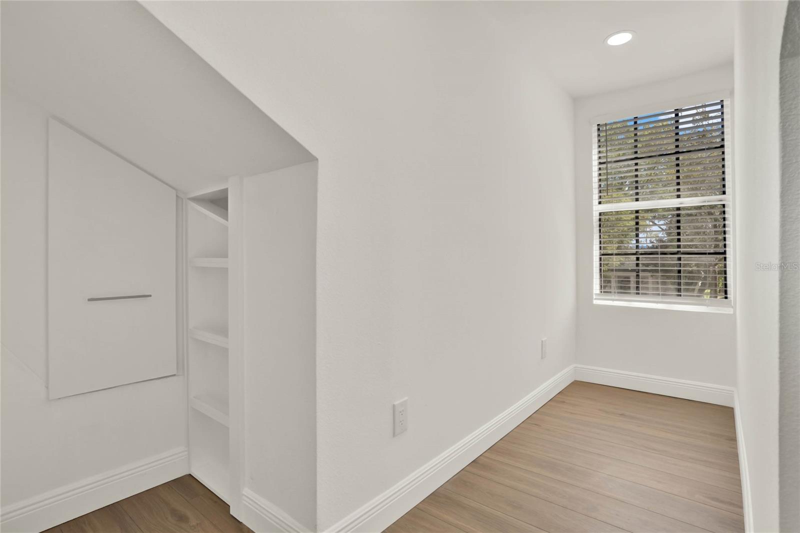 Image 15 of 31 For 8418 Bowden Way