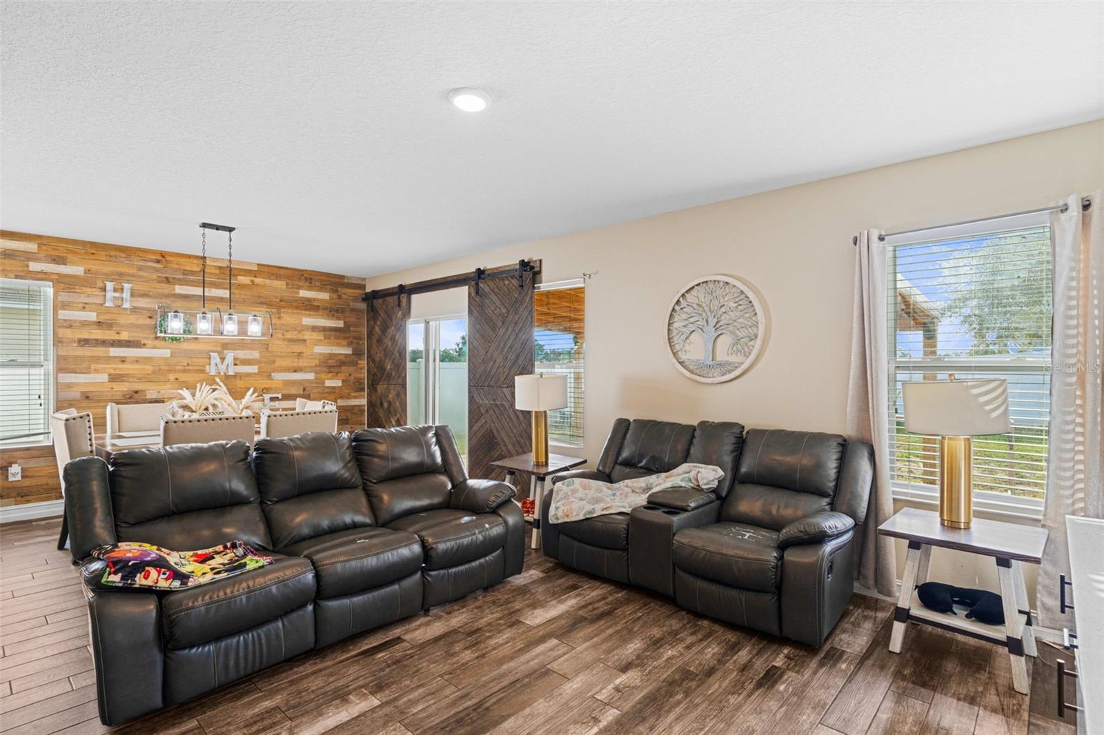 Image 13 of 31 For 619 Astor Drive