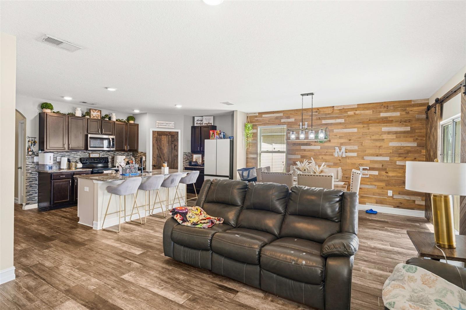 Image 14 of 31 For 619 Astor Drive