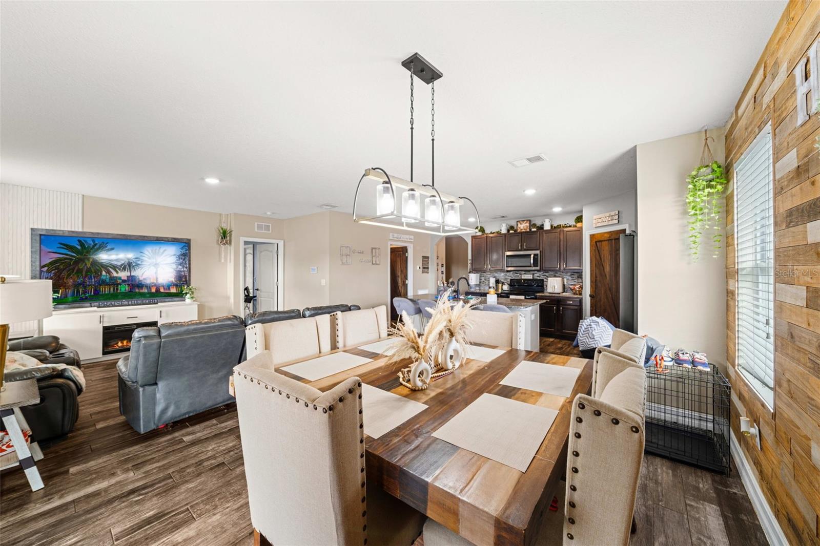 Image 15 of 31 For 619 Astor Drive