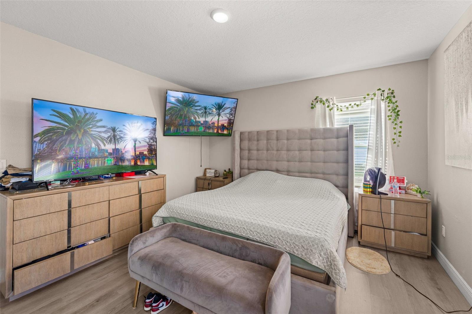 Image 18 of 31 For 619 Astor Drive