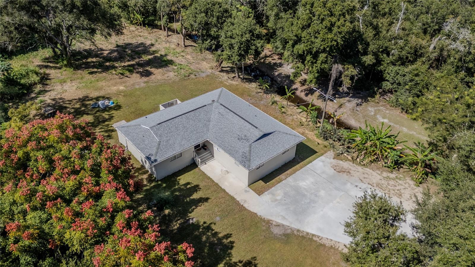 Image 12 of 51 For 5044 College Drive