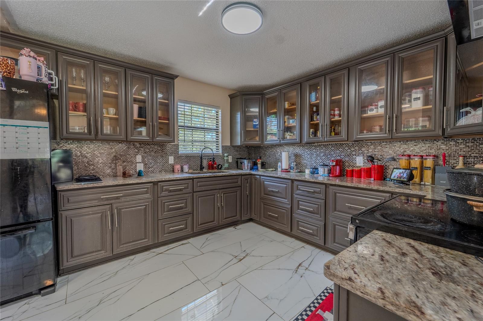 Image 40 of 51 For 5044 College Drive