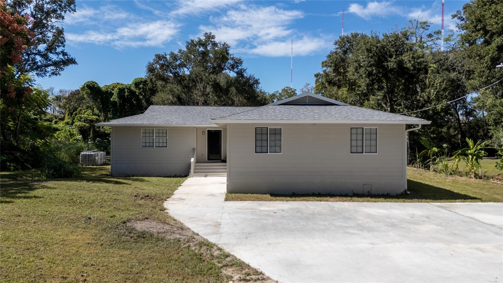 Image 7 of 51 For 5044 College Drive