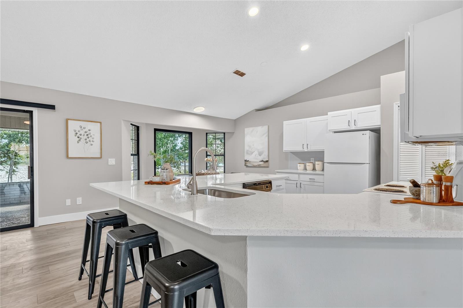 Image 17 of 72 For 513 Tradewinds Drive