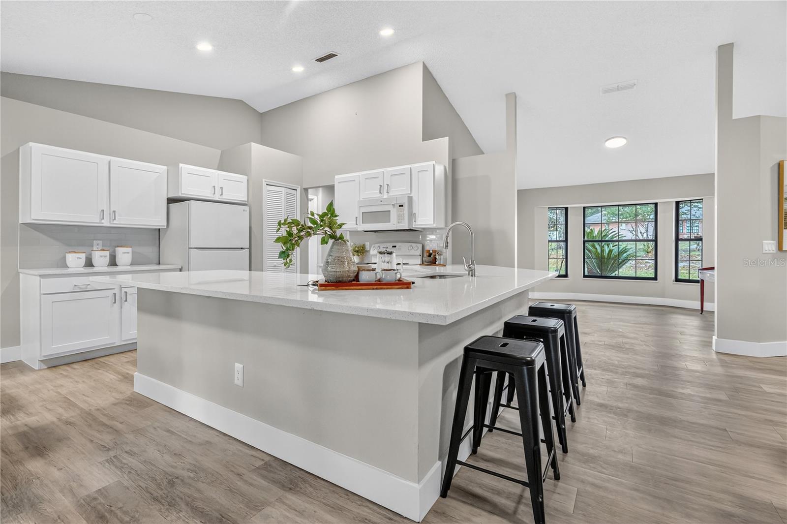 Image 19 of 72 For 513 Tradewinds Drive