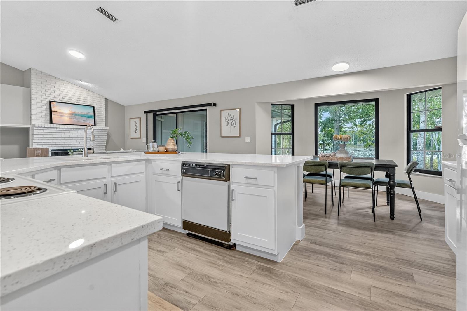 Image 22 of 72 For 513 Tradewinds Drive