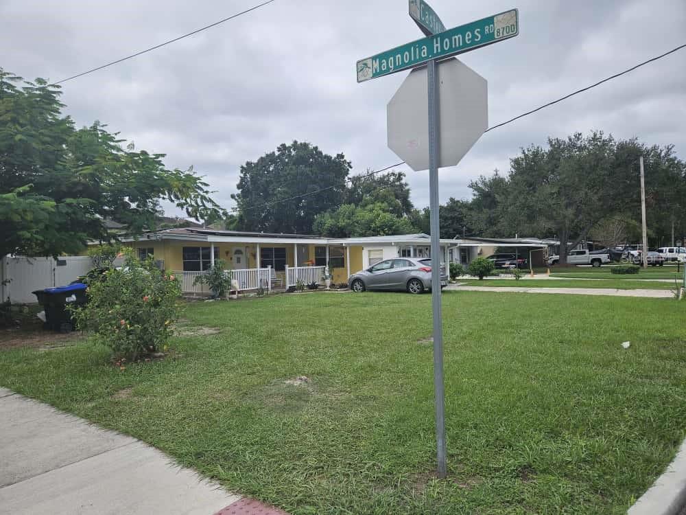 Image 2 of 11 For 3902 Castell Drive