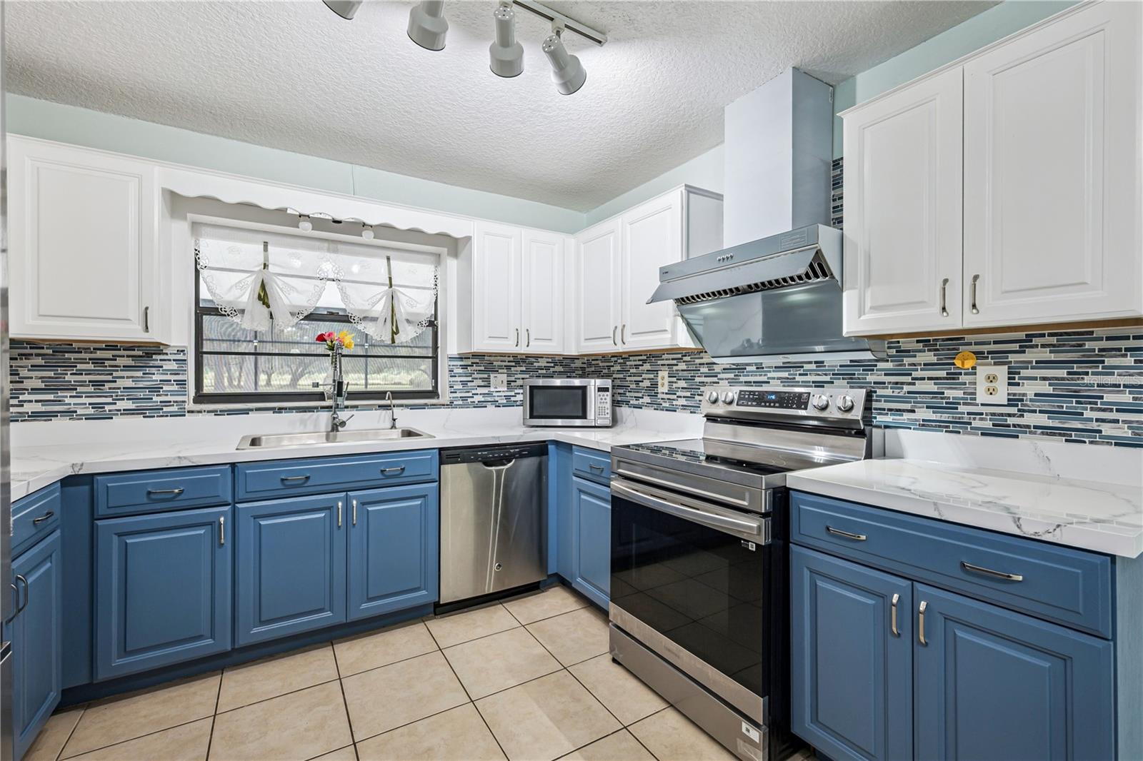 Image 8 of 36 For 3380 Blossom Street