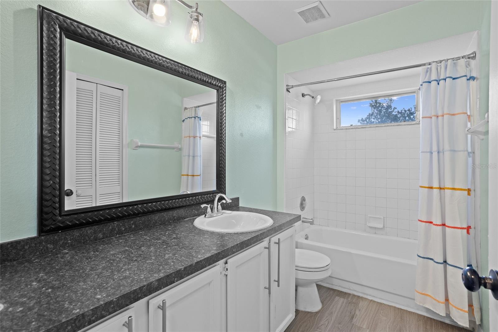 Image 18 of 26 For 2932 Paddington Way