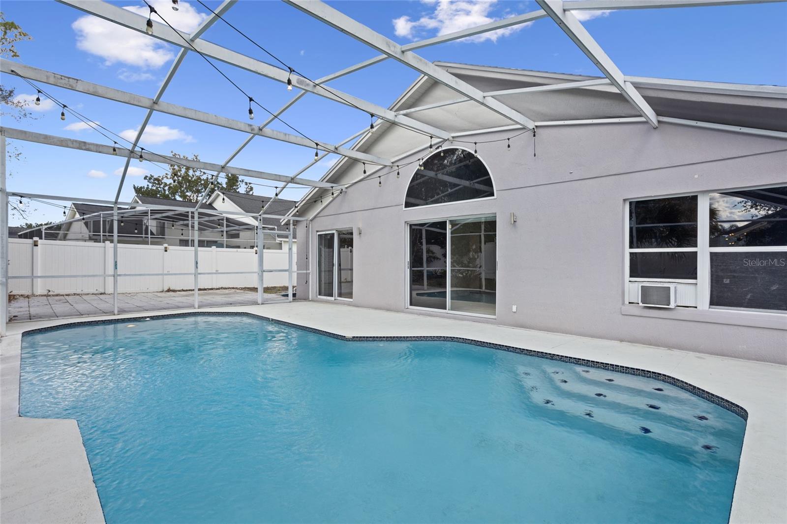 Image 20 of 26 For 2932 Paddington Way