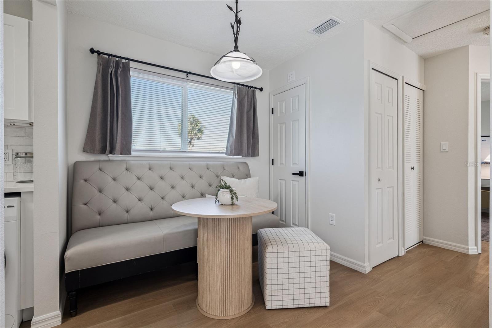 Image 16 of 30 For 418 San Gabriel Street 418