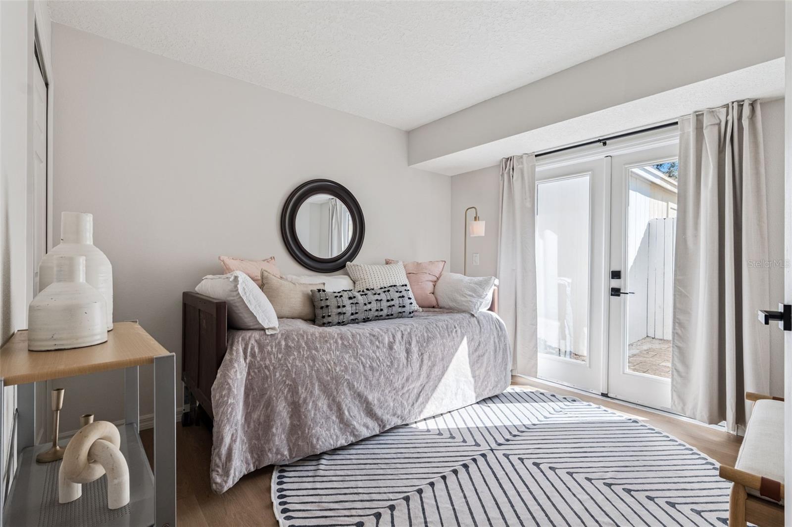 Image 21 of 30 For 418 San Gabriel Street 418