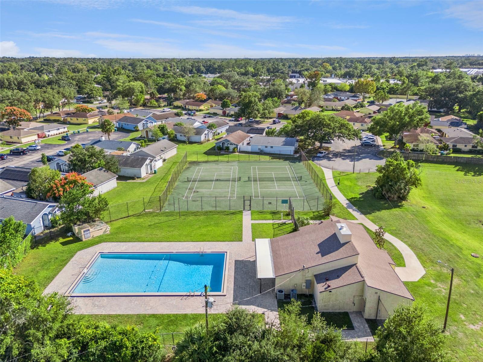 Image 8 of 30 For 418 San Gabriel Street 418