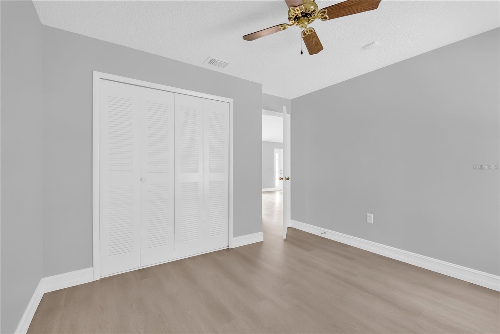 Image 17 of 27 For 5237 Macadamia Court