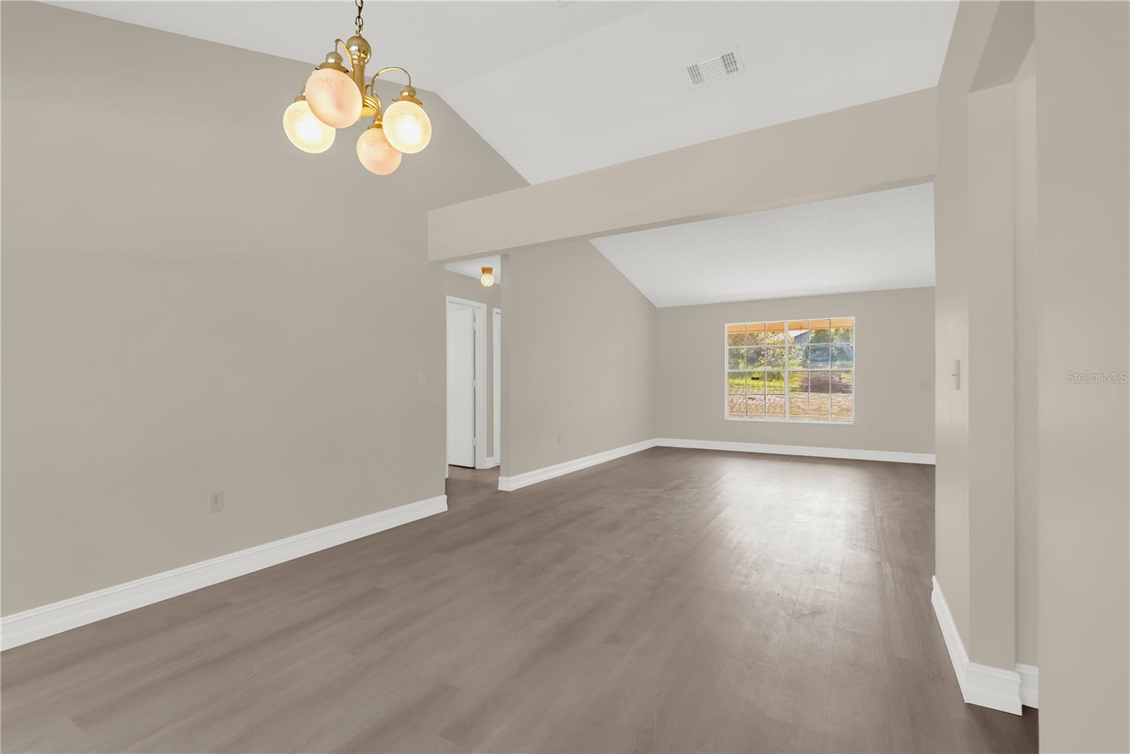 Image 3 of 27 For 5237 Macadamia Court