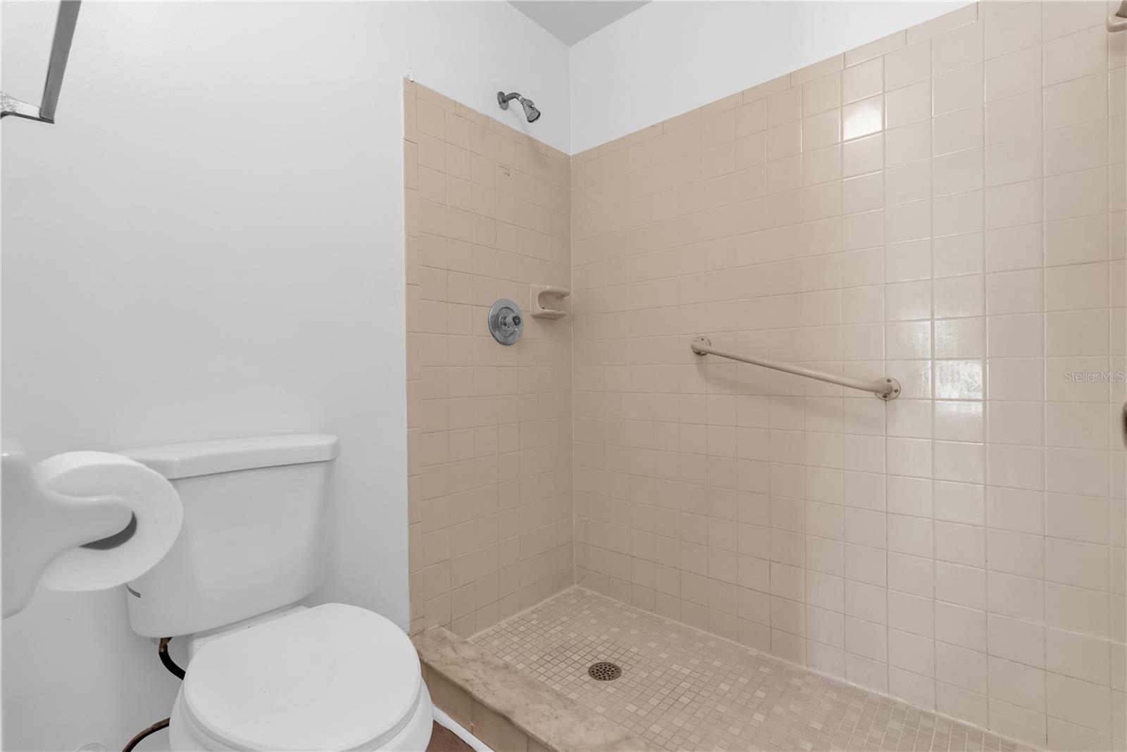 Image 9 of 27 For 5237 Macadamia Court