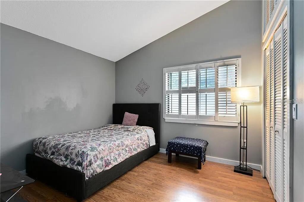 Image 16 of 20 For 4046 Golfside Drive S