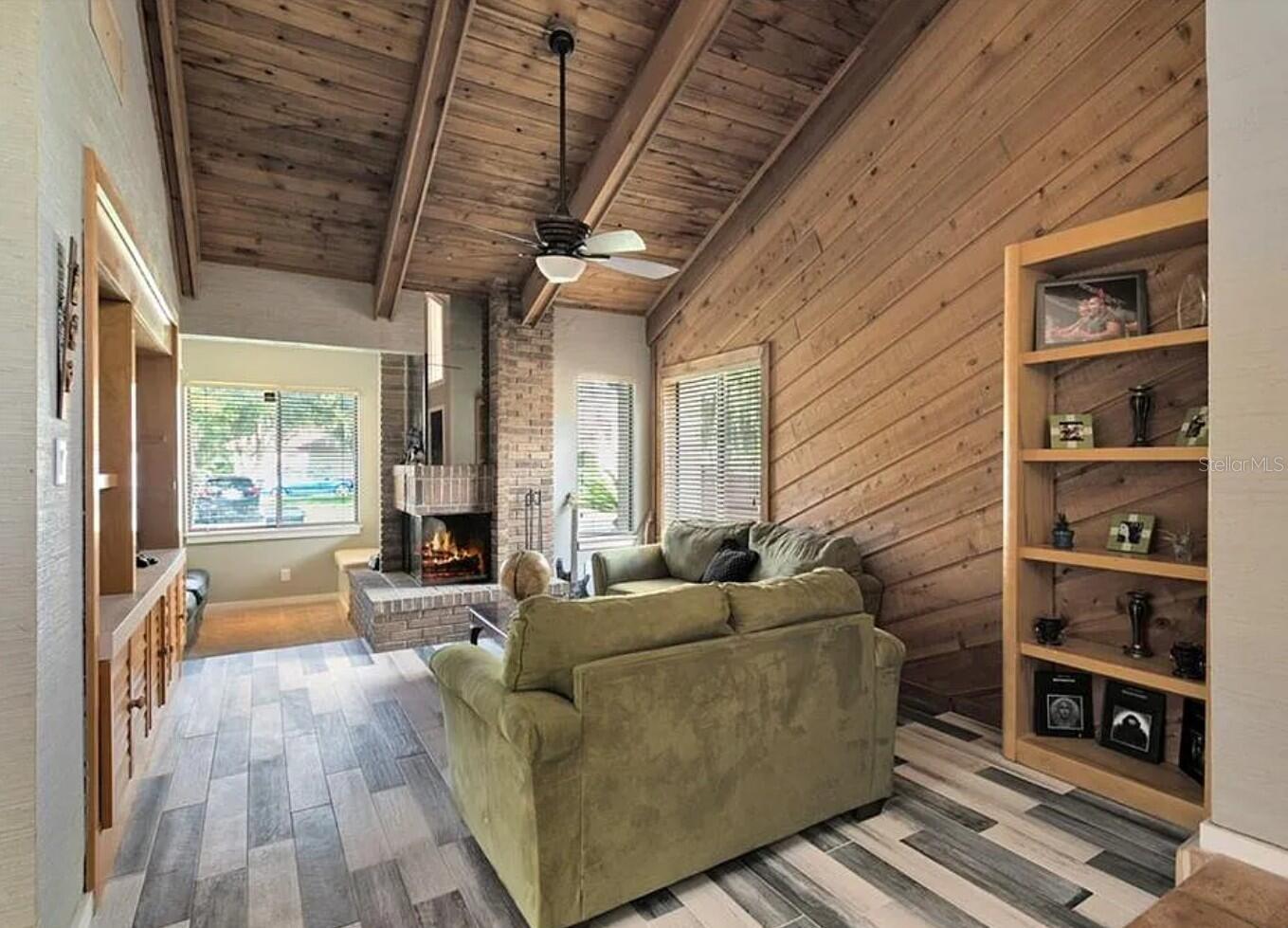 Image 19 of 20 For 4046 Golfside Drive S