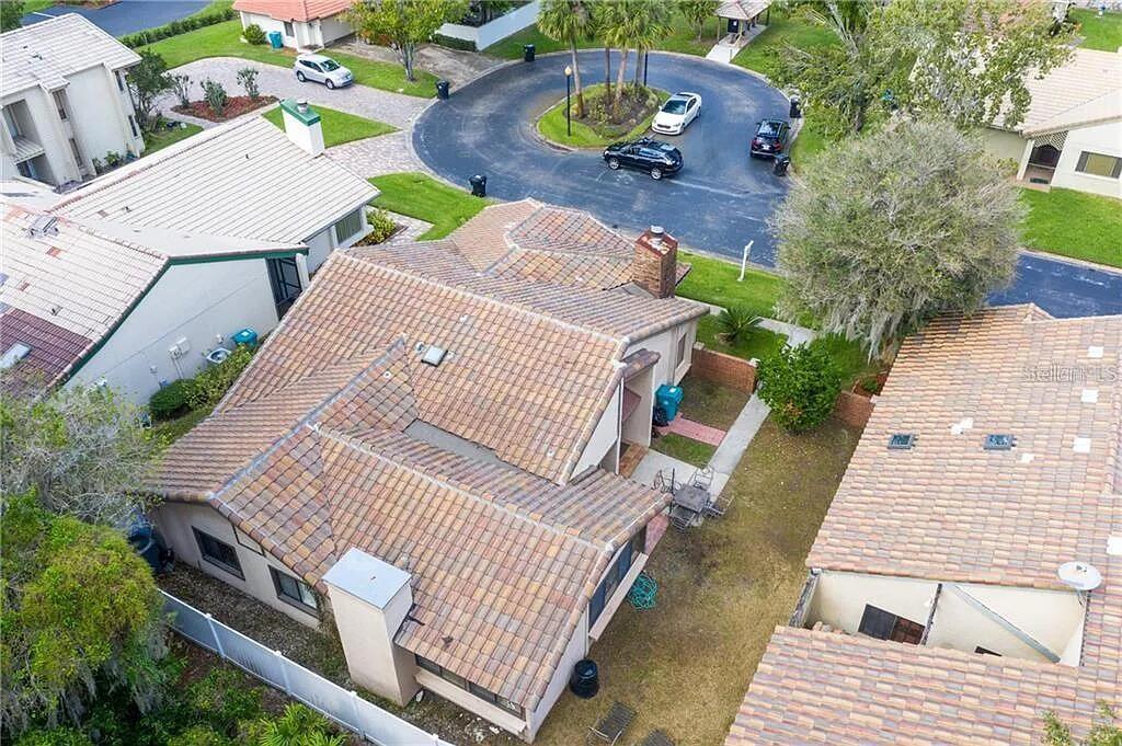 Image 2 of 20 For 4046 Golfside Drive S