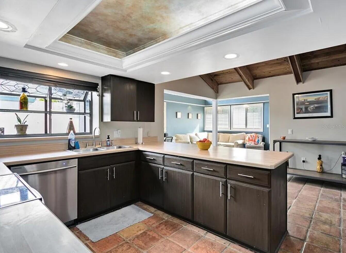 Image 5 of 20 For 4046 Golfside Drive S