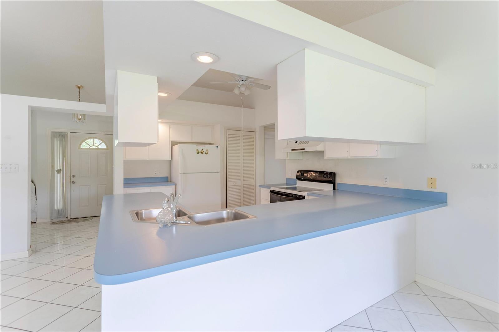 Image 11 of 45 For 306 Waterway Avenue Nw