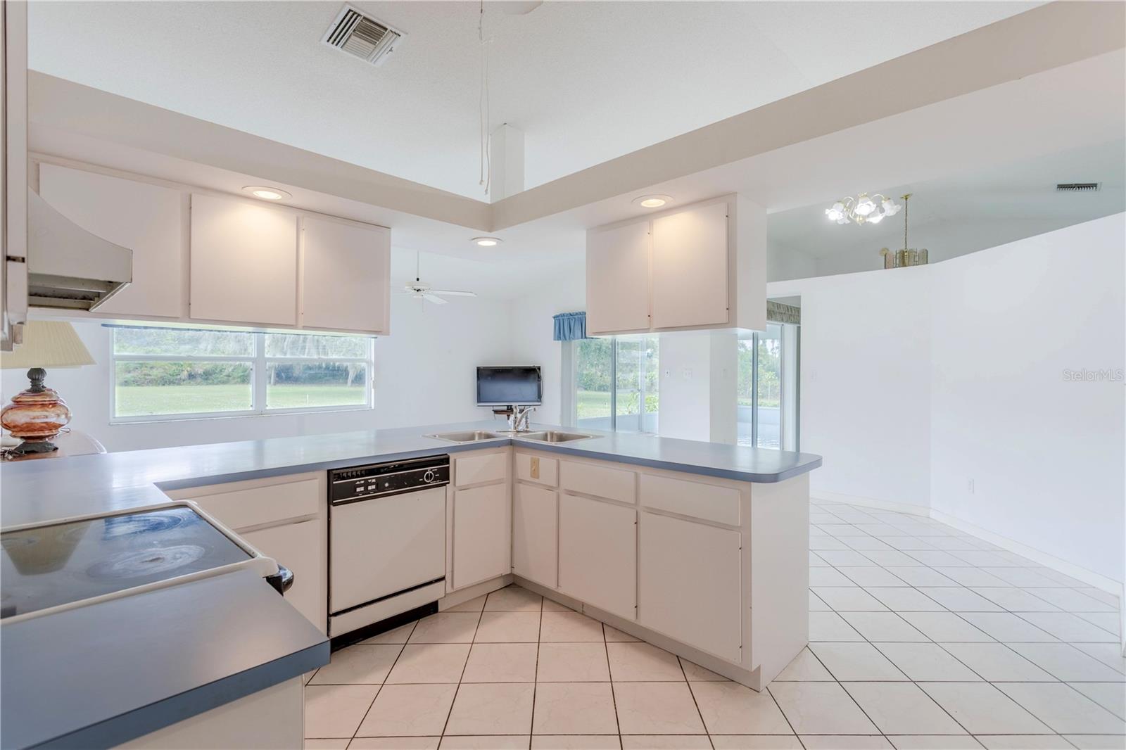 Image 12 of 45 For 306 Waterway Avenue Nw