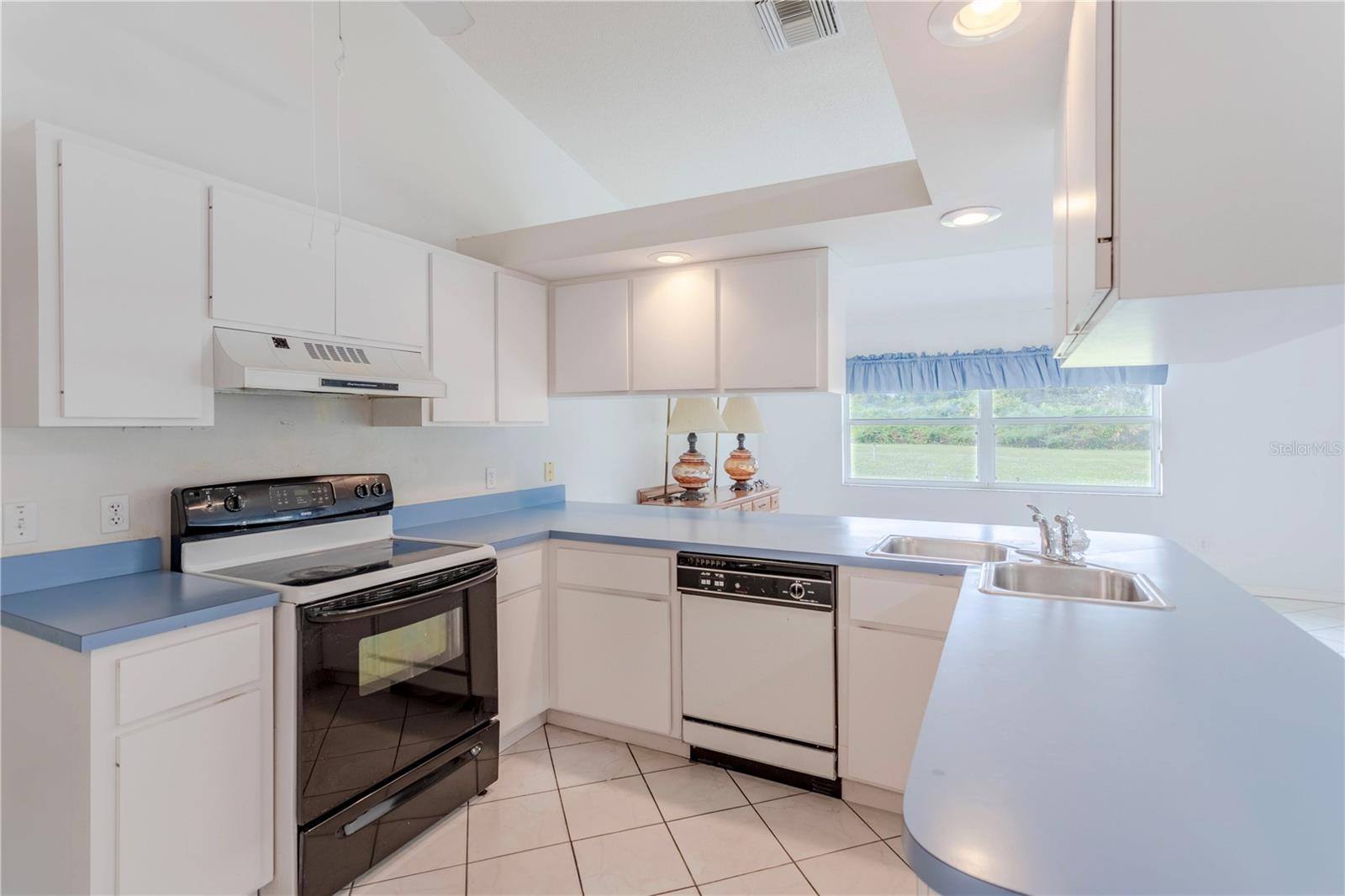 Image 13 of 45 For 306 Waterway Avenue Nw