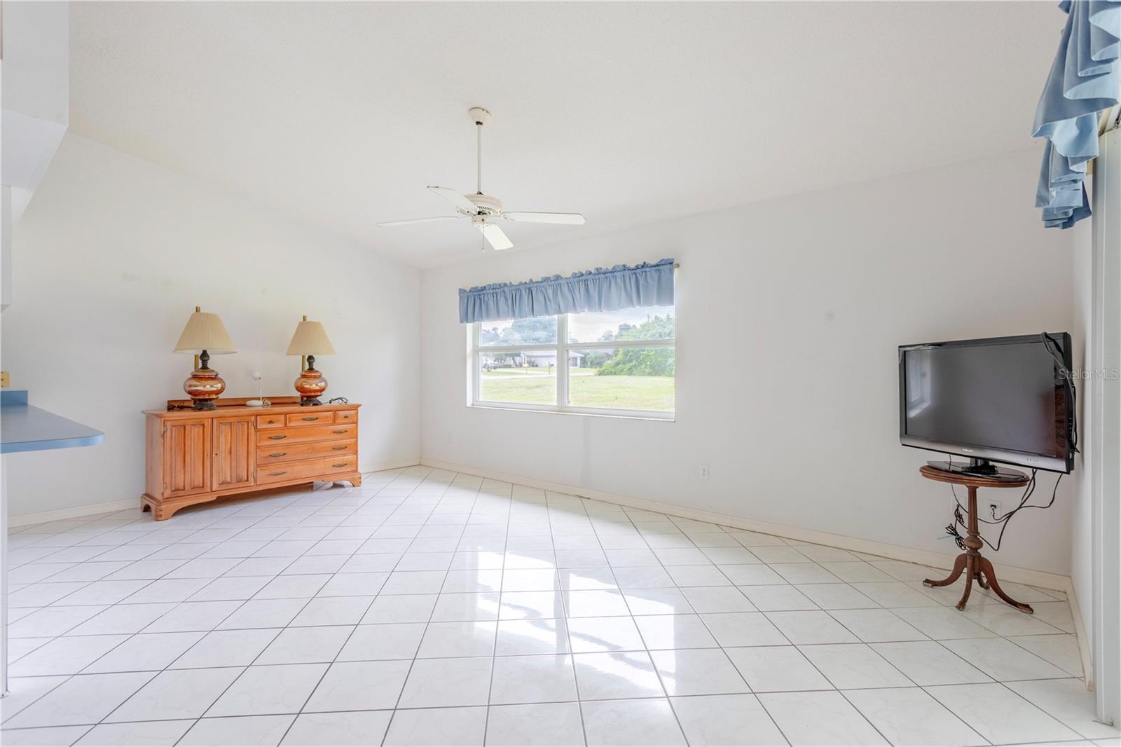 Image 17 of 45 For 306 Waterway Avenue Nw