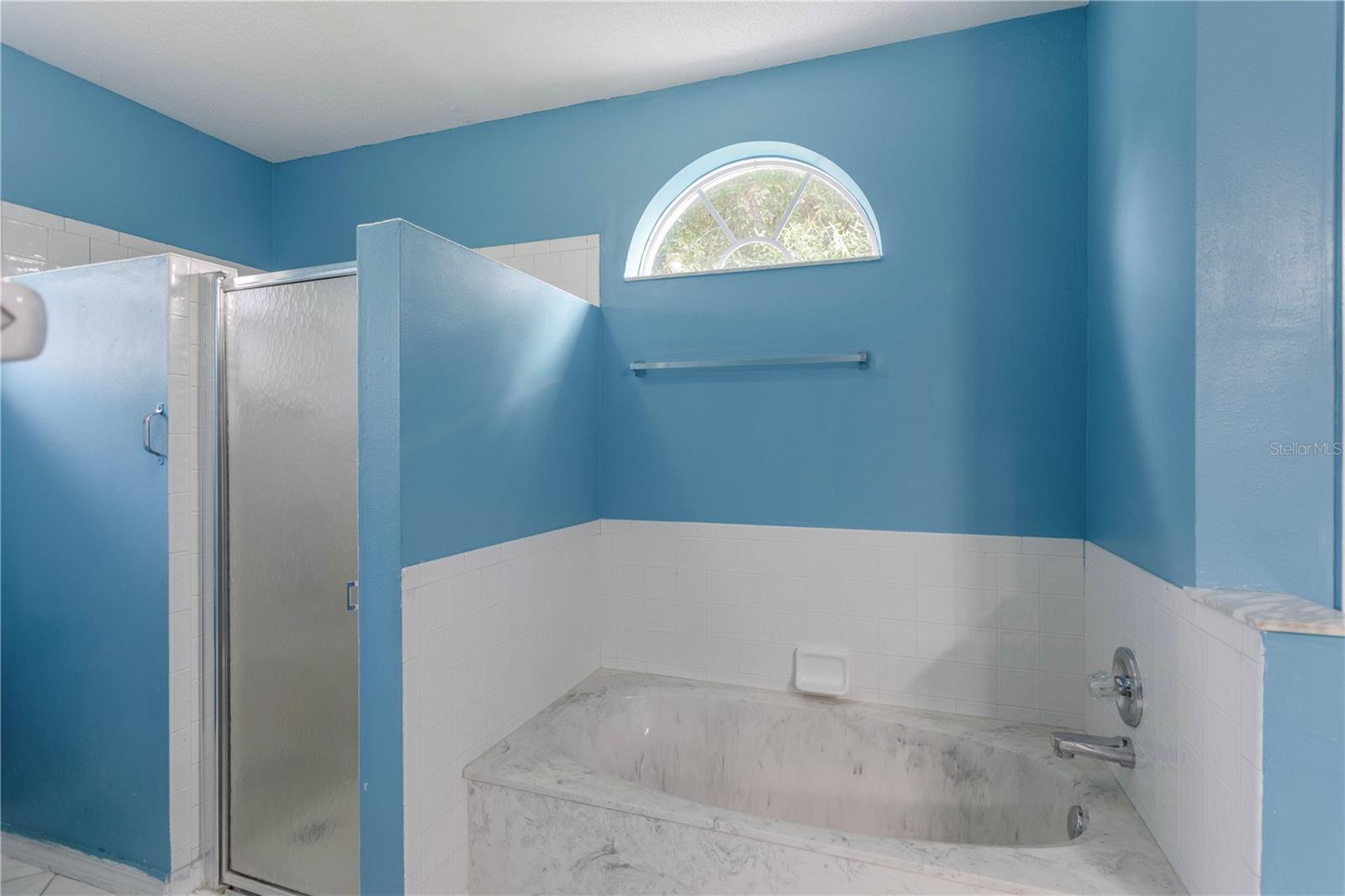 Image 24 of 45 For 306 Waterway Avenue Nw