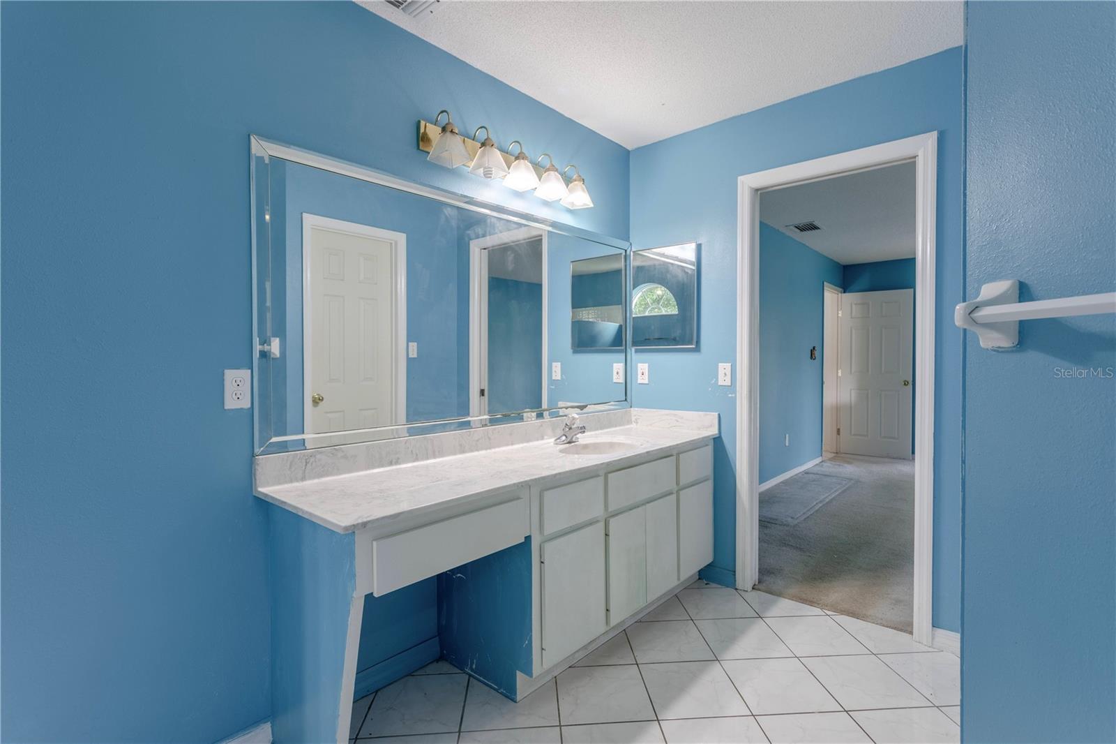 Image 25 of 45 For 306 Waterway Avenue Nw