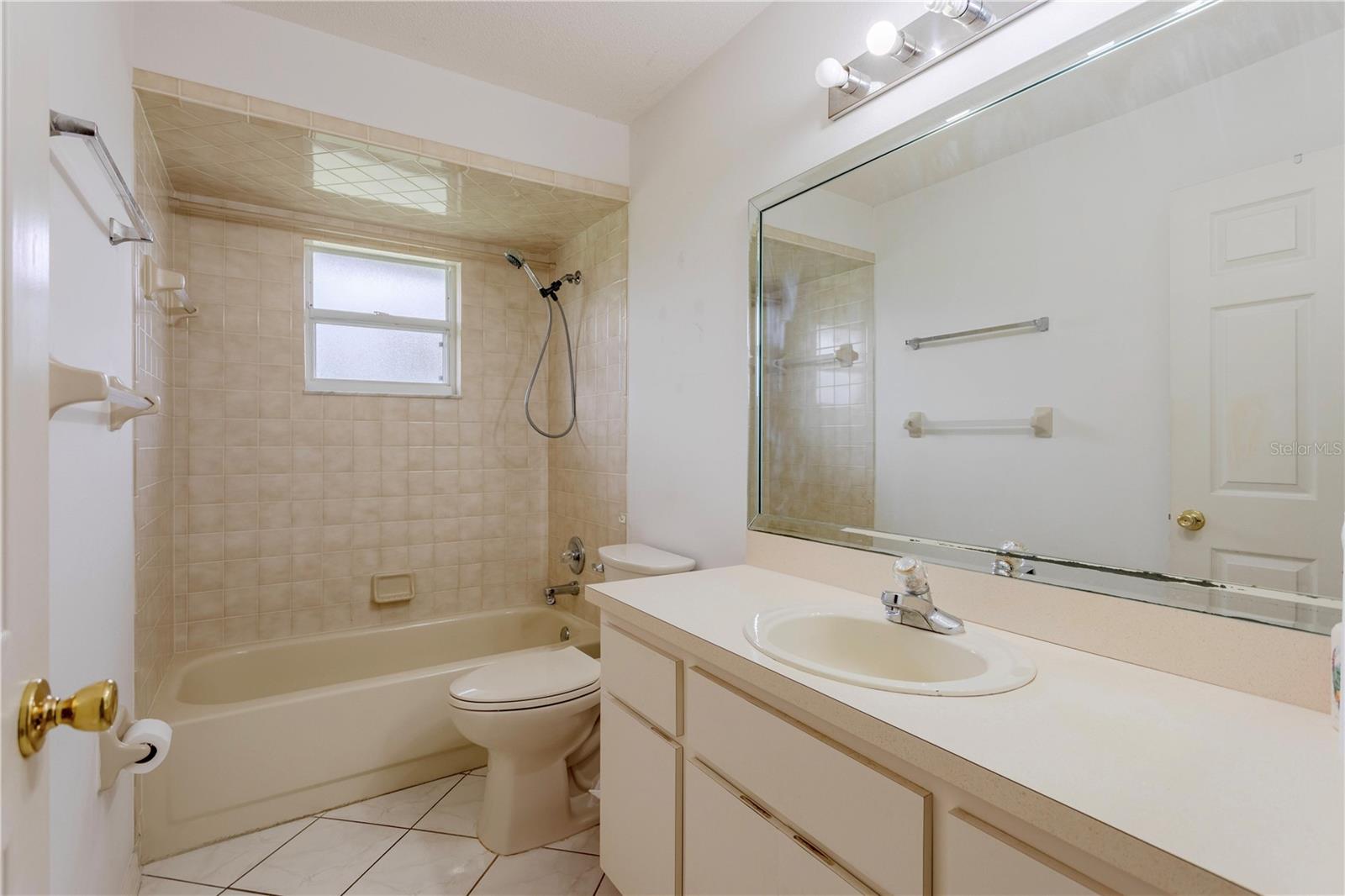 Image 30 of 45 For 306 Waterway Avenue Nw