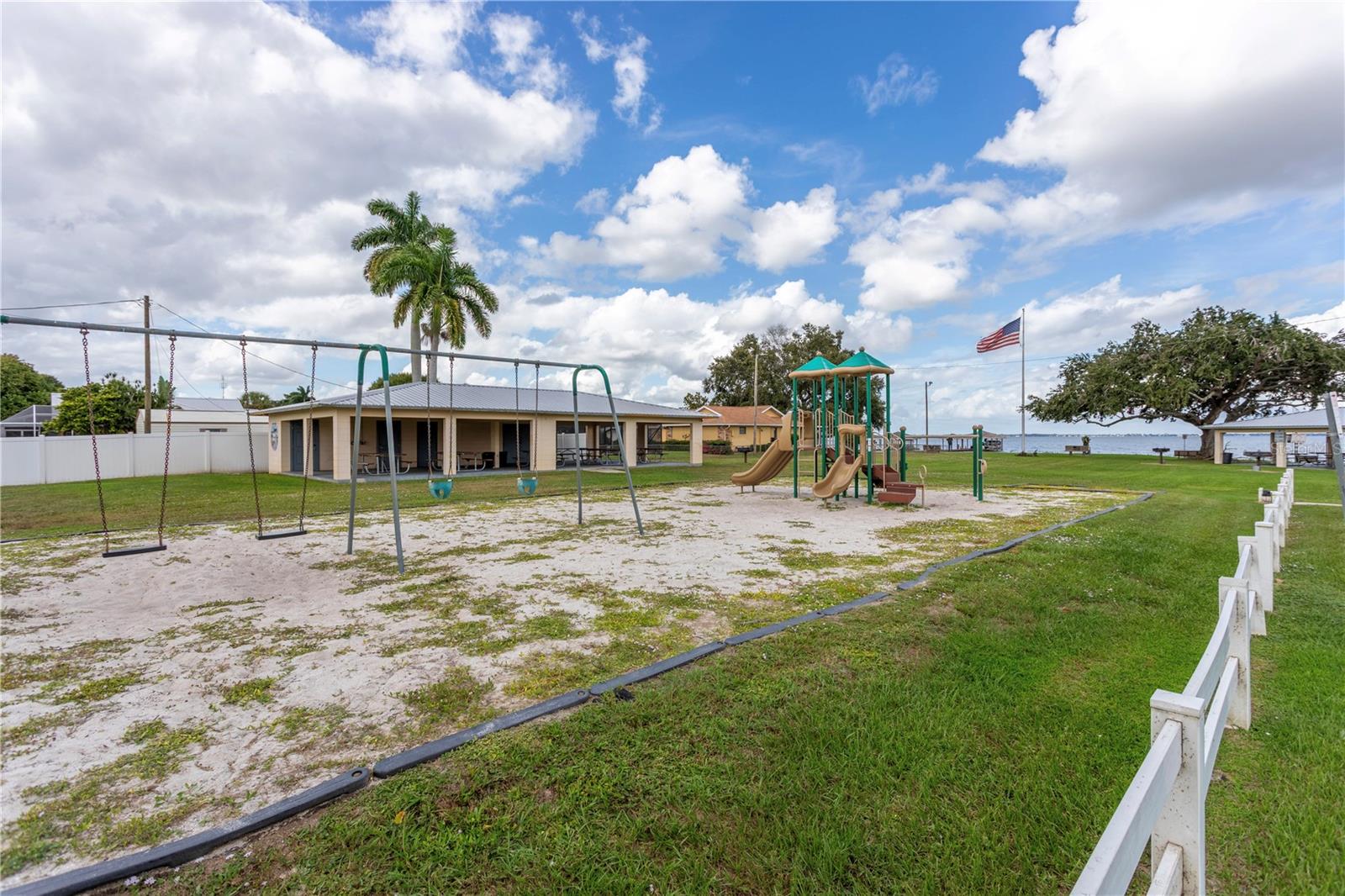 Image 45 of 45 For 306 Waterway Avenue Nw