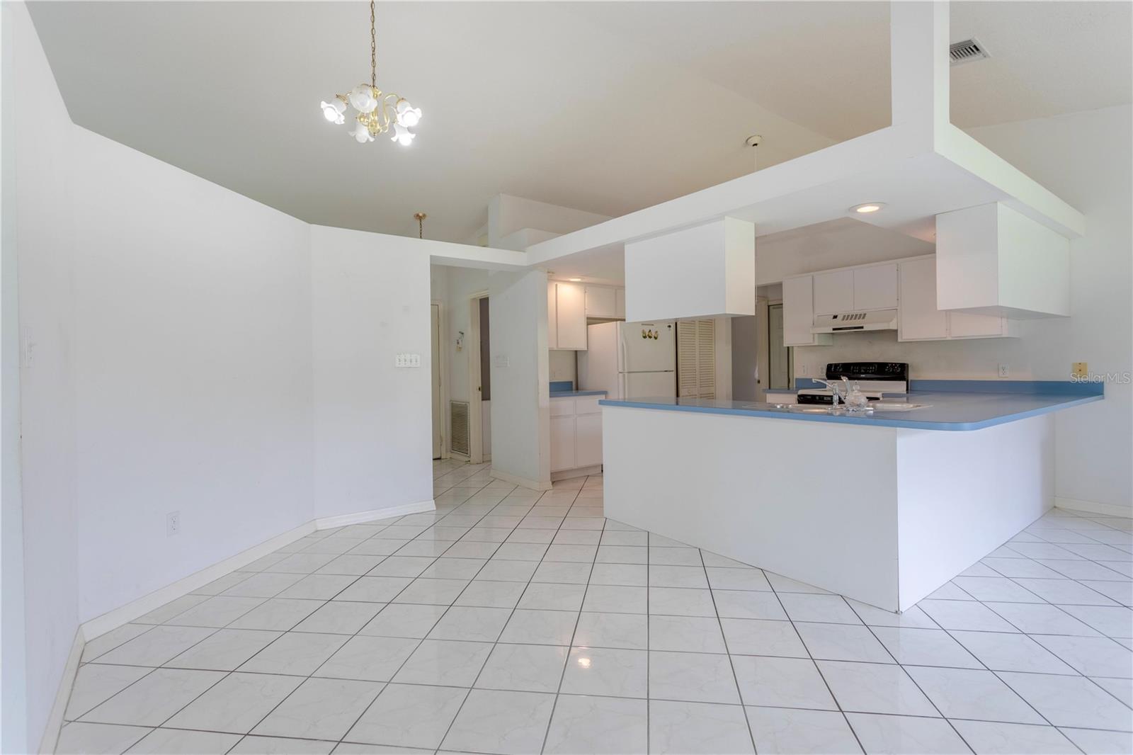 Image 9 of 45 For 306 Waterway Avenue Nw