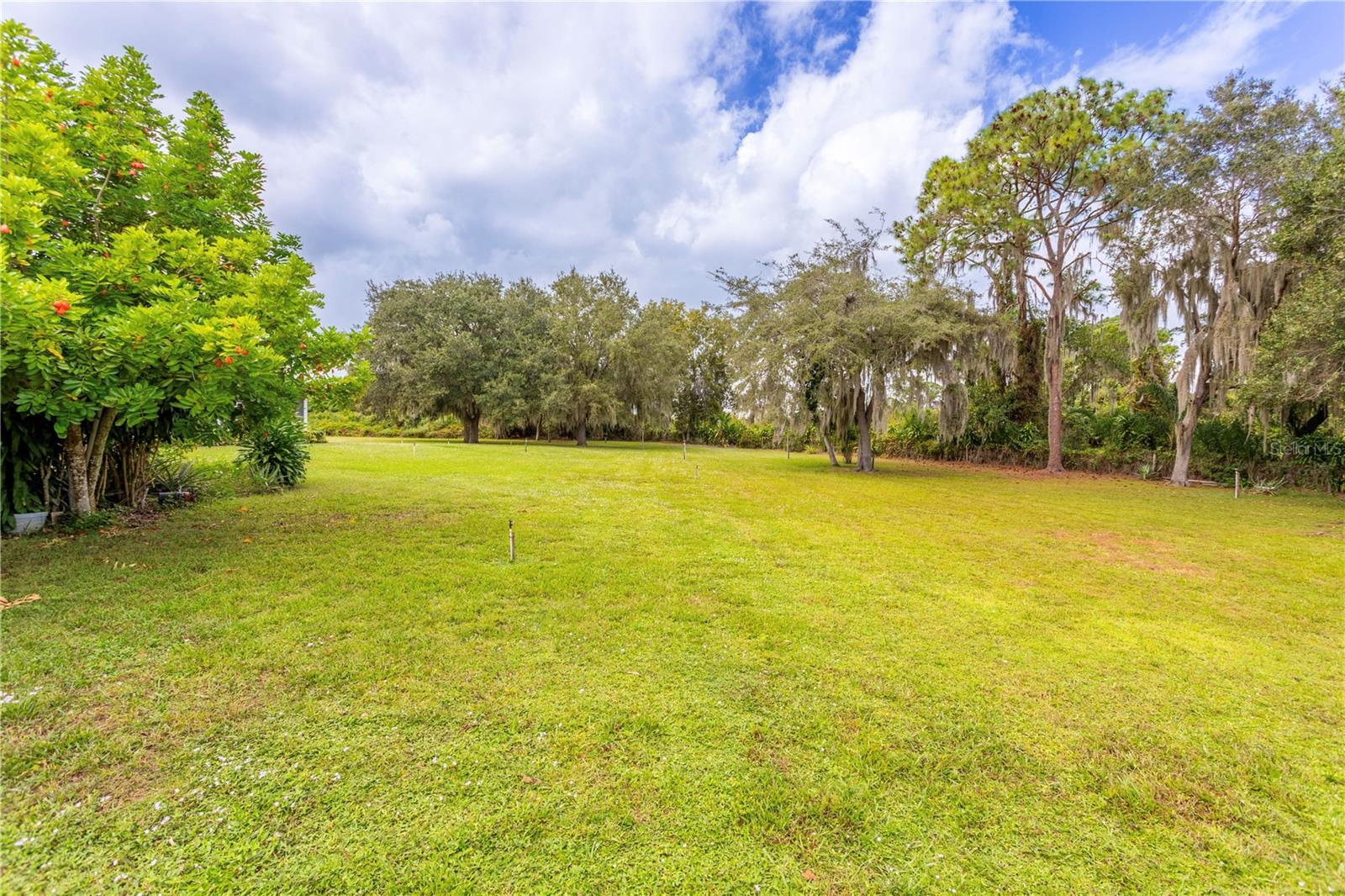 Image 10 of 20 For 308 Waterway Avenue Nw