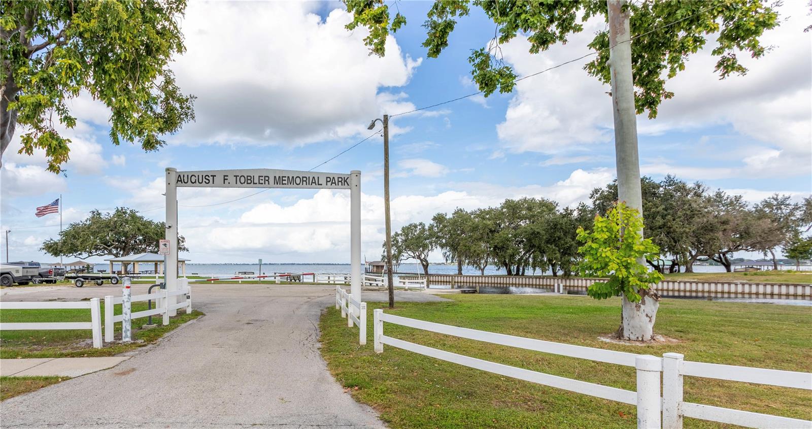 Image 15 of 20 For 308 Waterway Avenue Nw