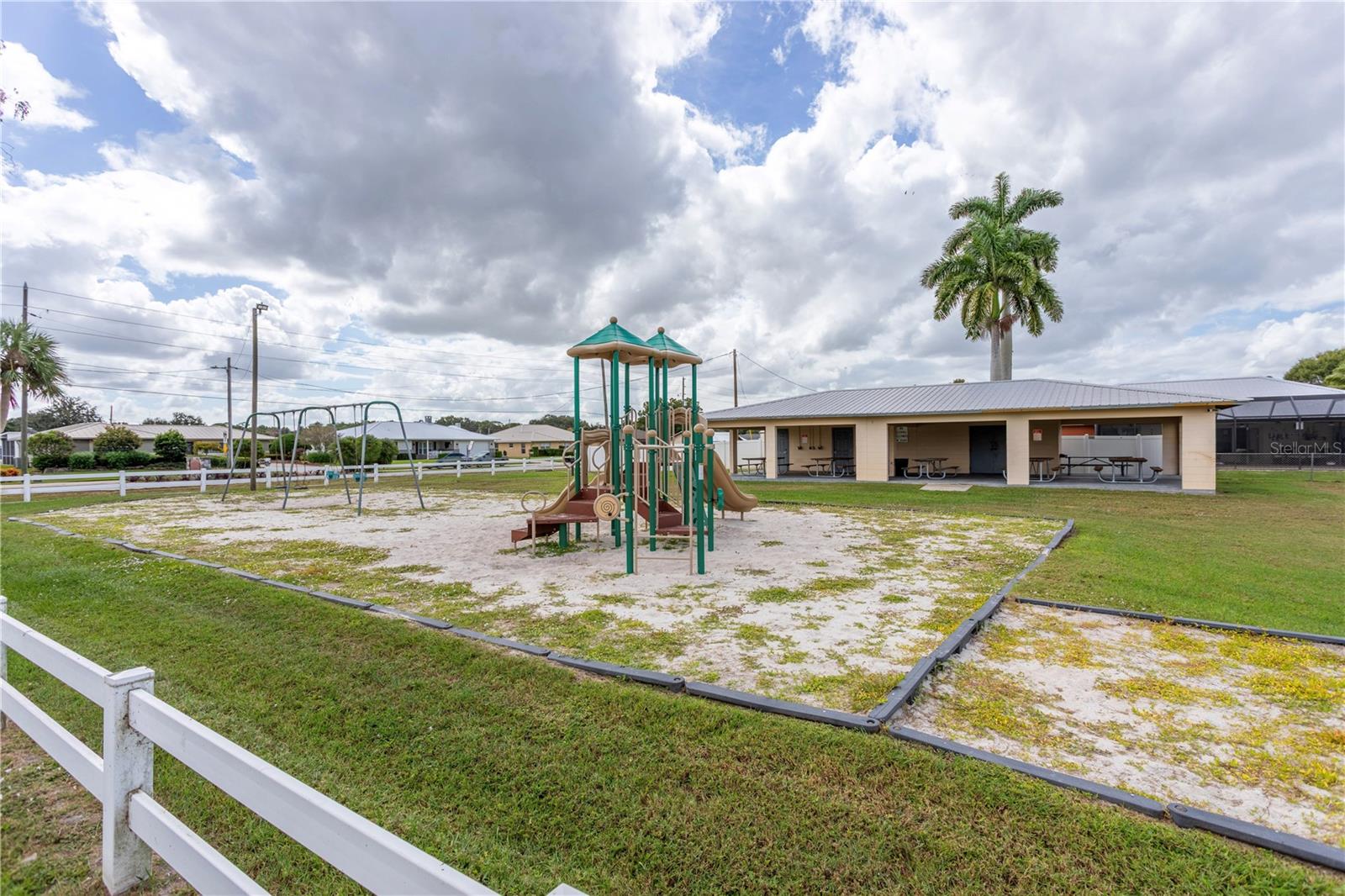 Image 19 of 20 For 308 Waterway Avenue Nw