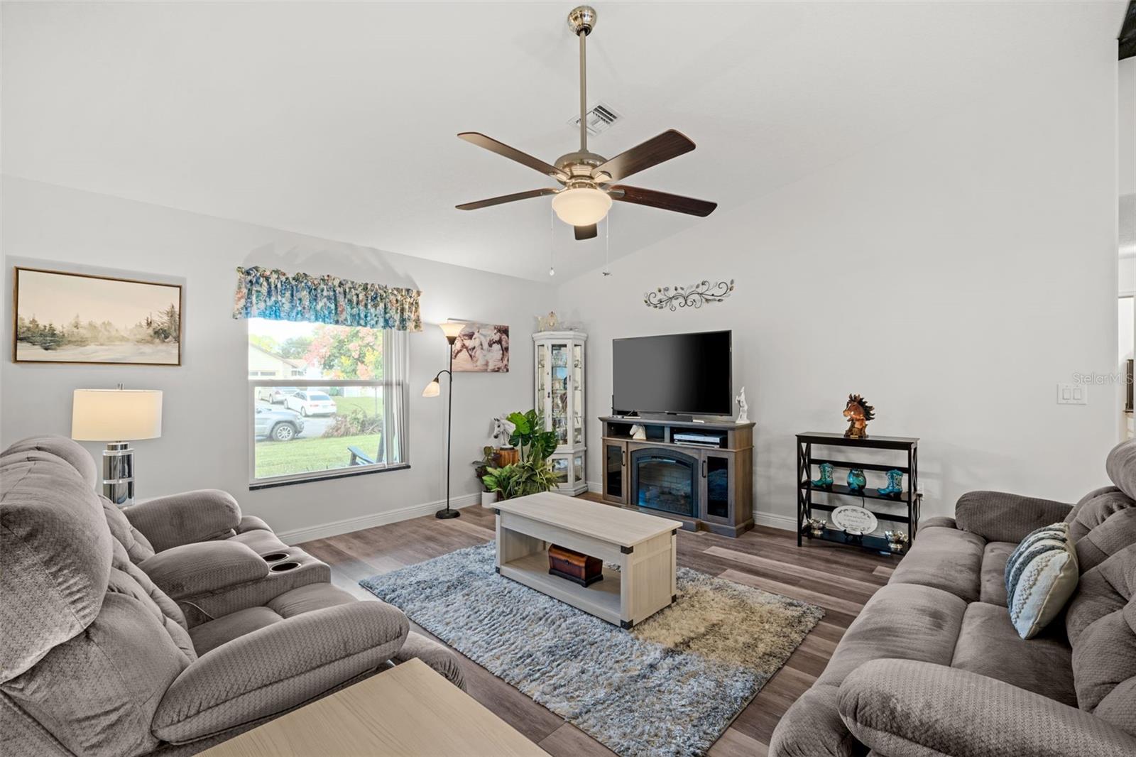 Image 6 of 27 For 5275 Holden Road