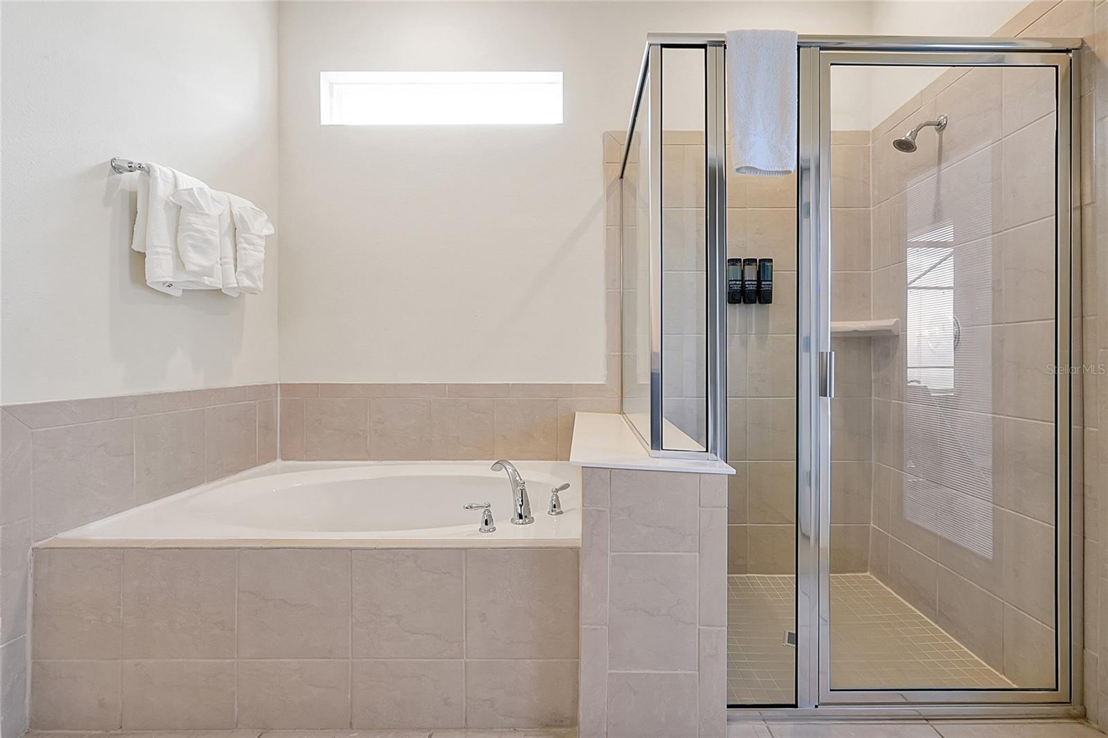 Image 40 of 100 For 4494 Kaipo Road