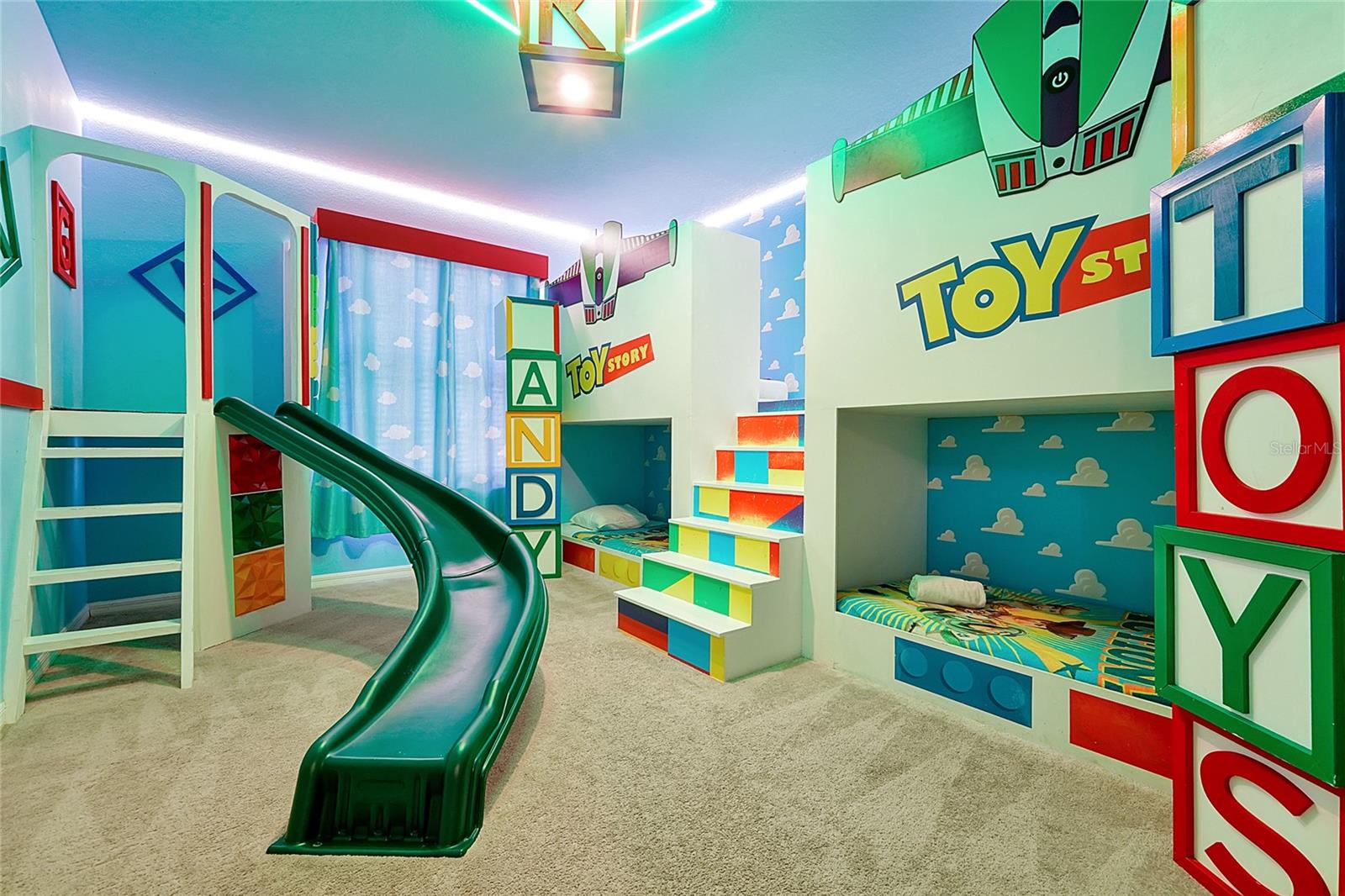 Image 42 of 100 For 4494 Kaipo Road