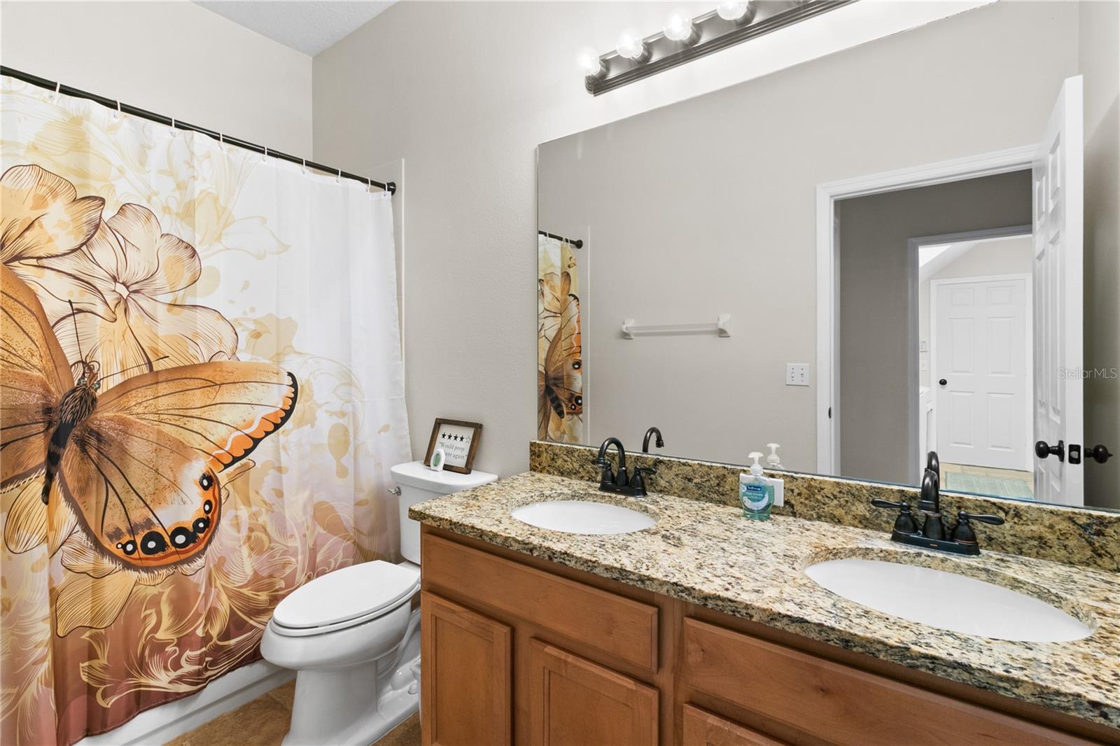 Image 22 of 36 For 227 Venetian Bay Circle