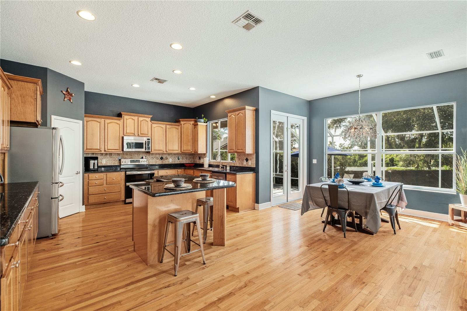 Image 20 of 50 For 703 Brooker Ridge Court