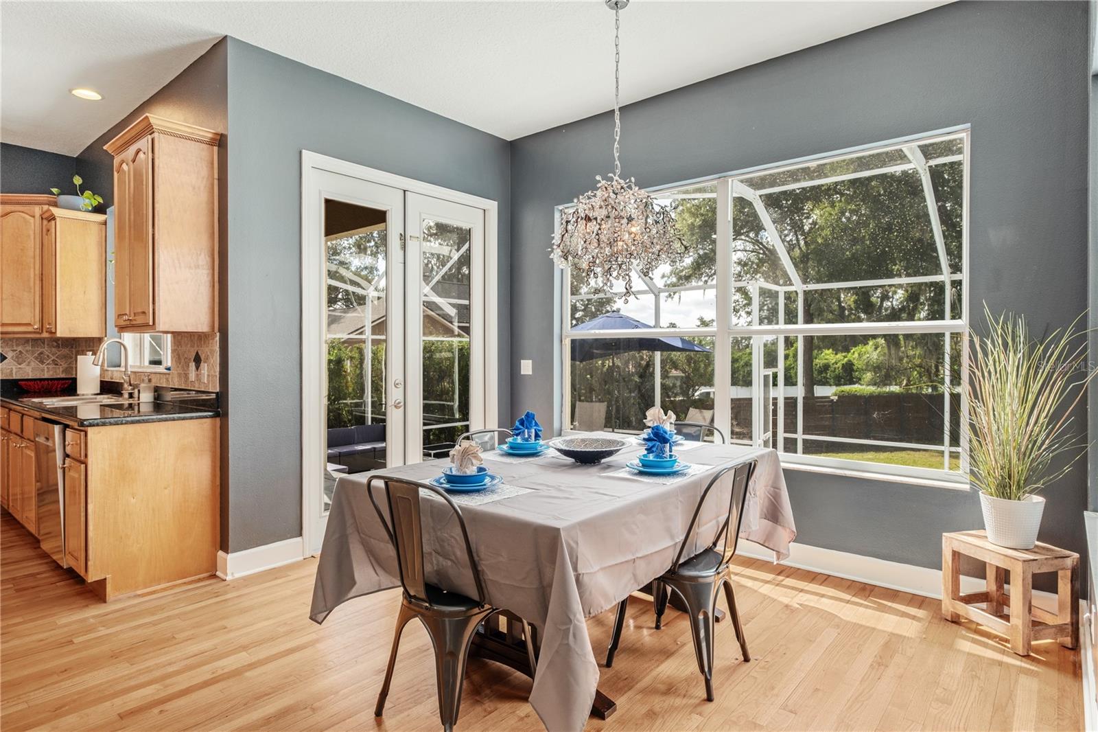 Image 24 of 50 For 703 Brooker Ridge Court