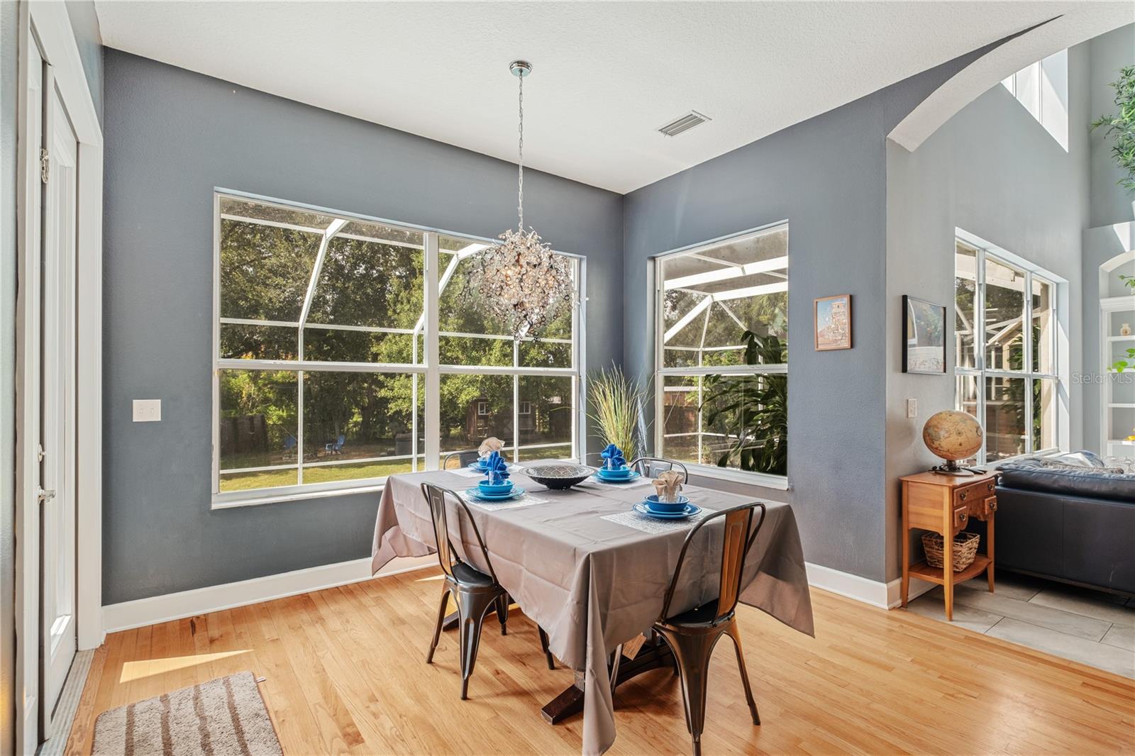 Image 26 of 50 For 703 Brooker Ridge Court