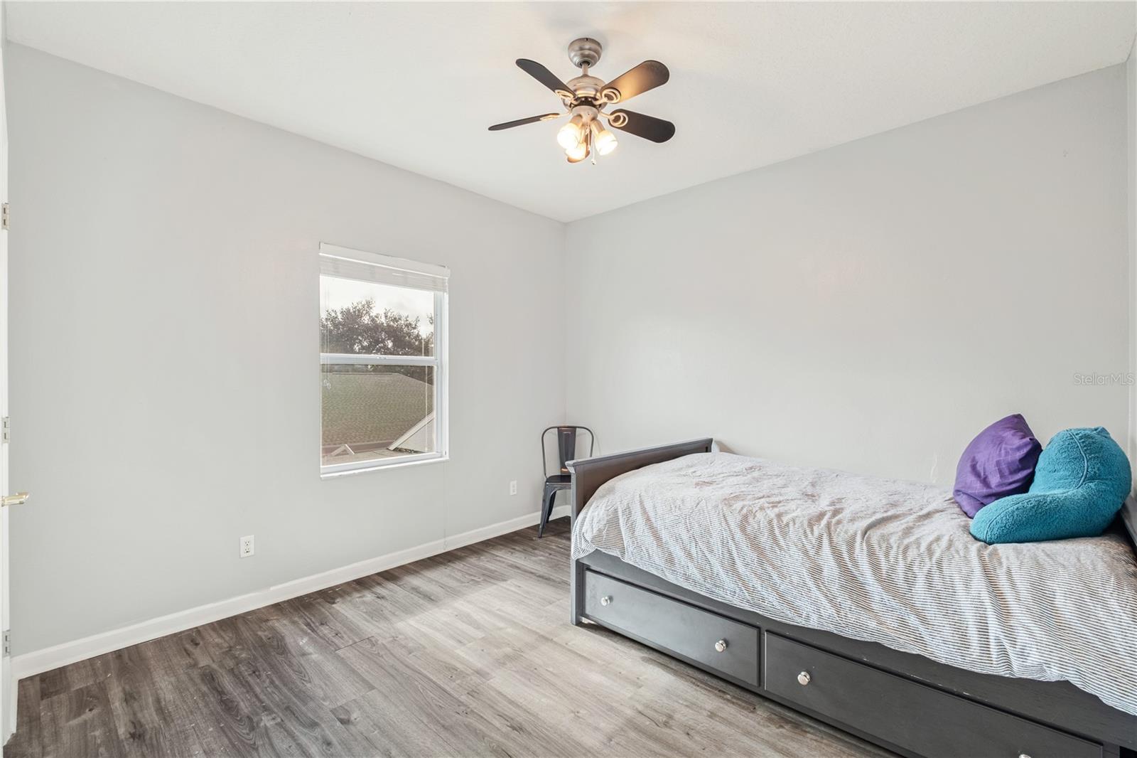 Image 33 of 50 For 703 Brooker Ridge Court