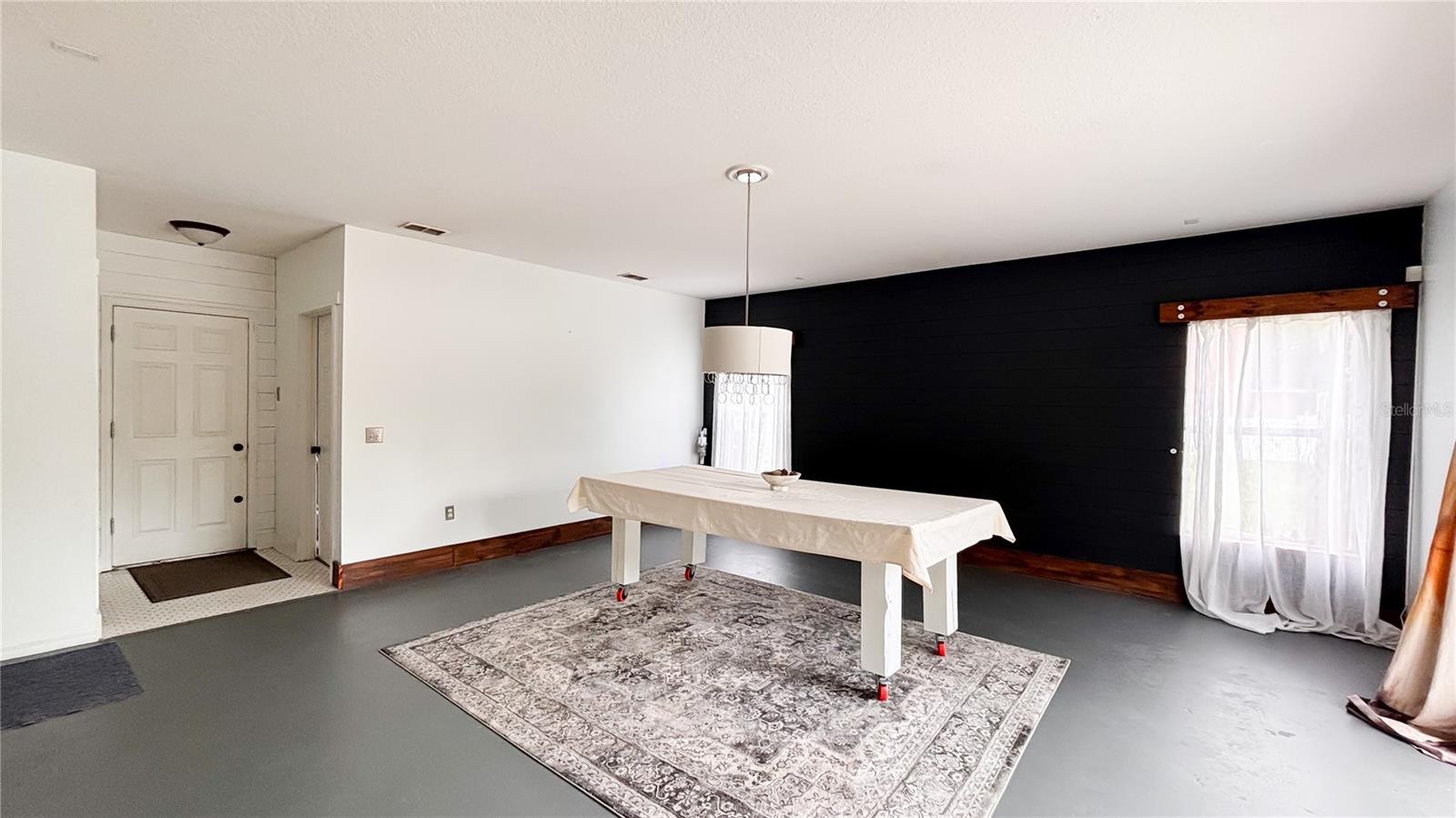 Image 10 of 26 For 548 Big Sioux Court