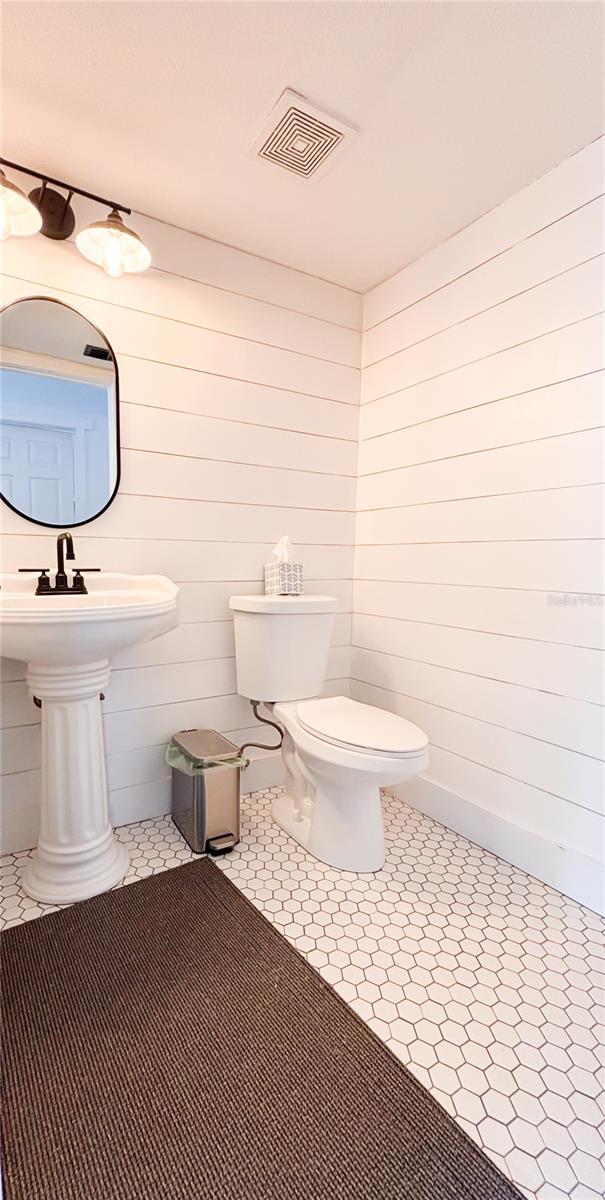 Image 11 of 26 For 548 Big Sioux Court