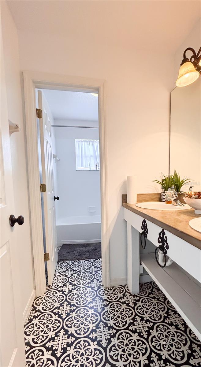 Image 16 of 26 For 548 Big Sioux Court