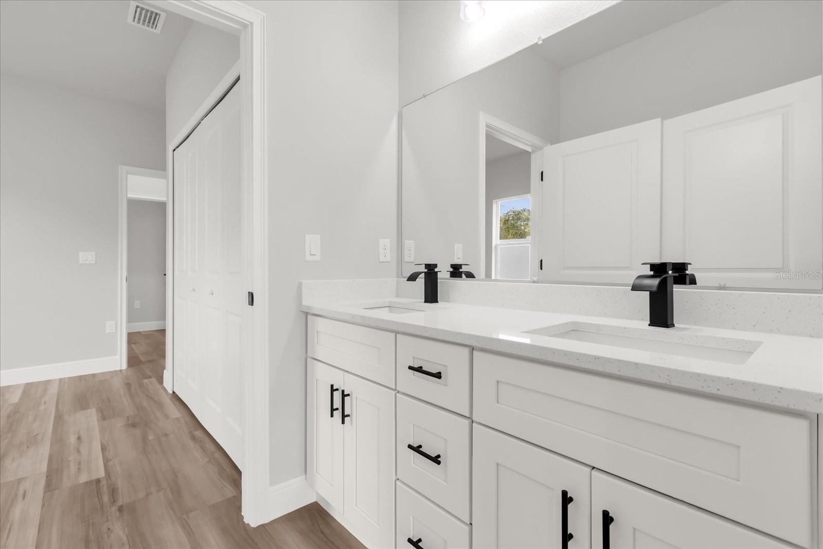 Image 15 of 33 For 15600 22nd Court Road