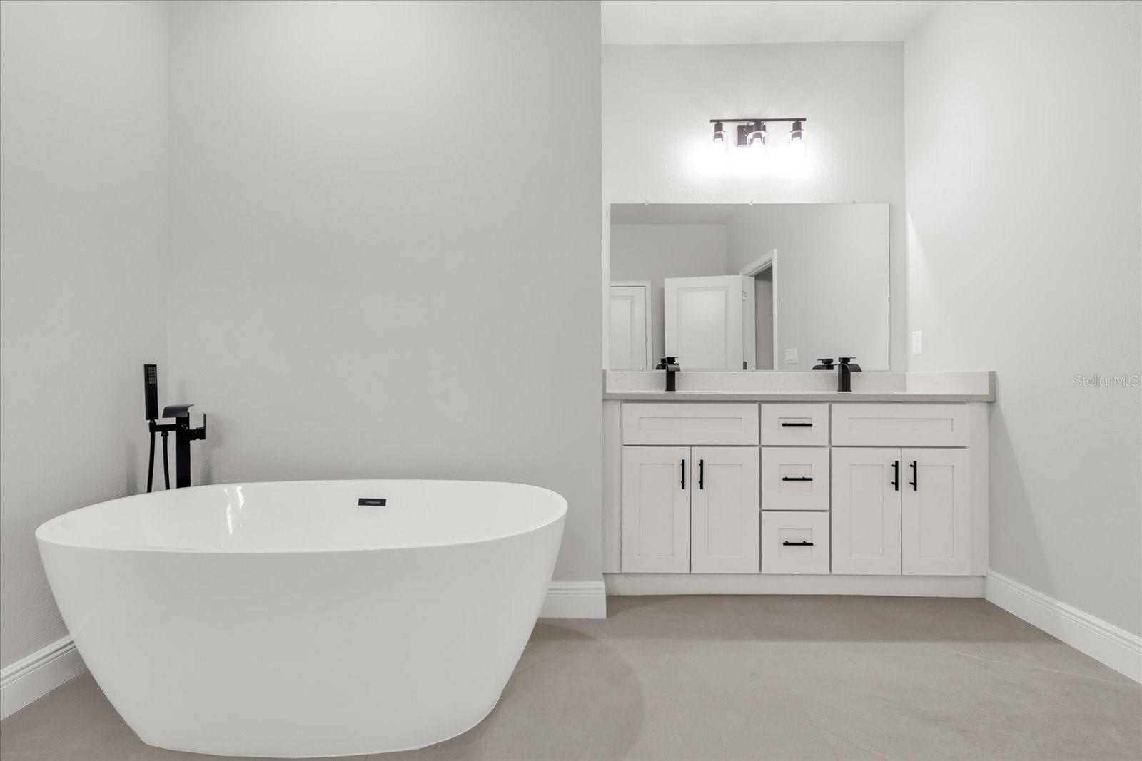 Image 25 of 33 For 15600 22nd Court Road